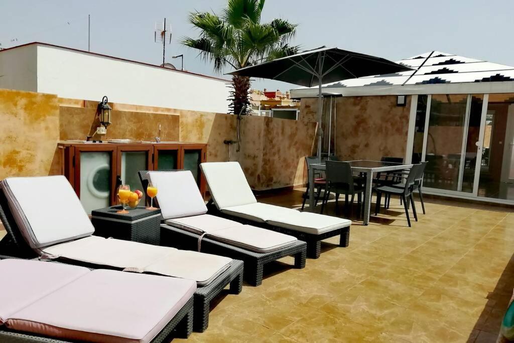 Semi-Detached Villa Sea Views, Huge Terrace, Close Beach パルム・マール エクステリア 写真